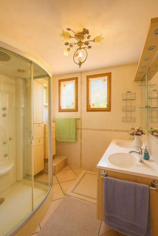 Appartement à LES MARCHES