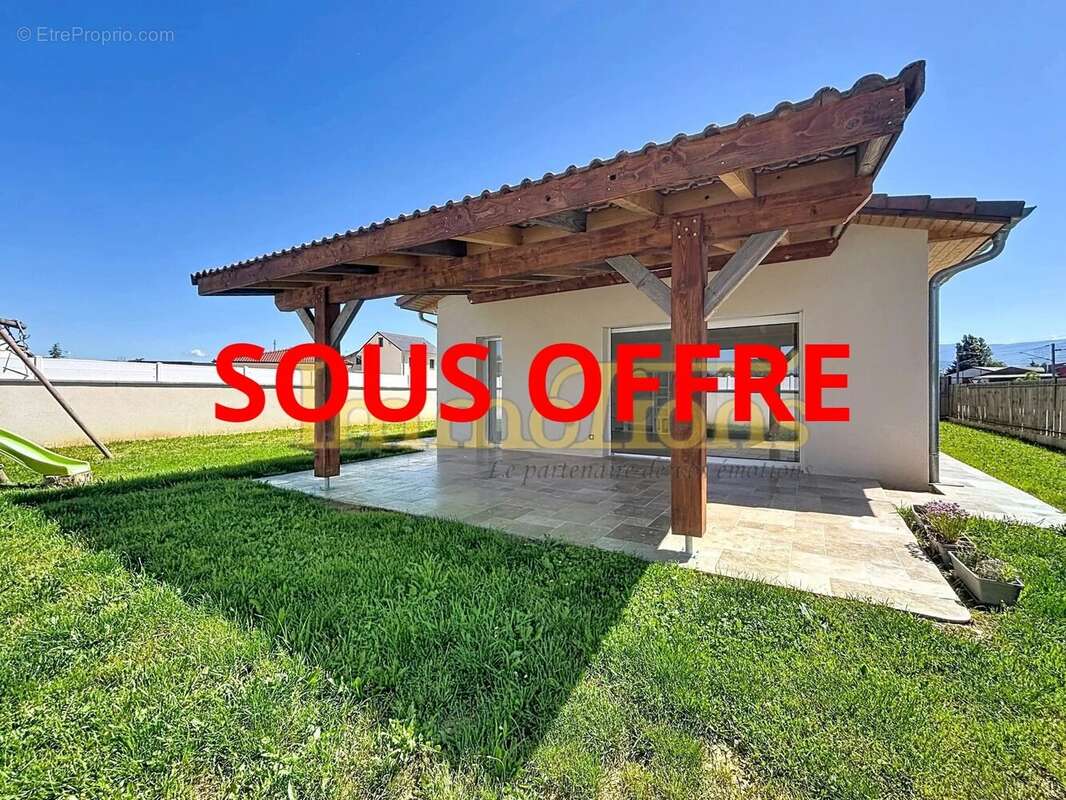 Maison à SAINT-HILAIRE-DU-ROSIER