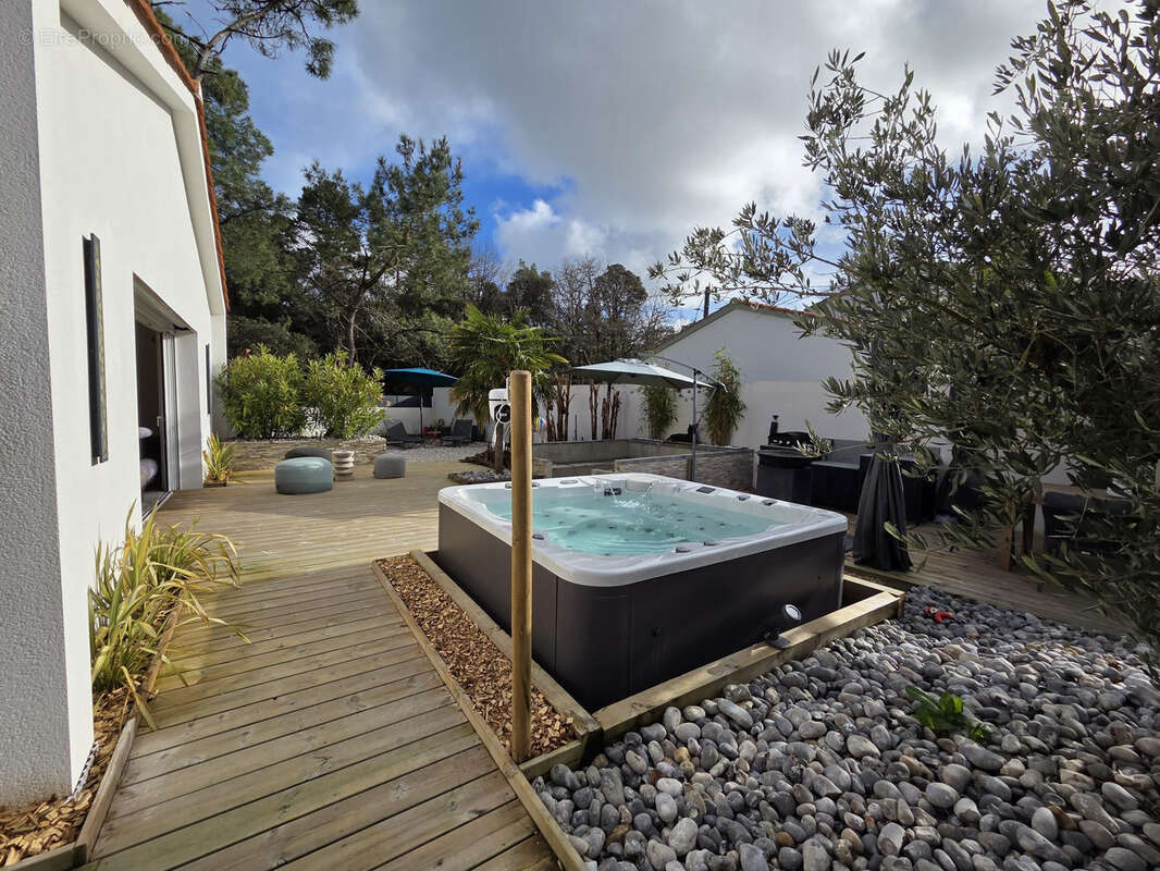 Maison à SAINT-HILAIRE-DE-RIEZ