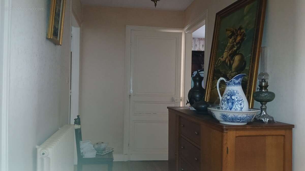 Maison 160 m² à Saint-Severin  - photo 6