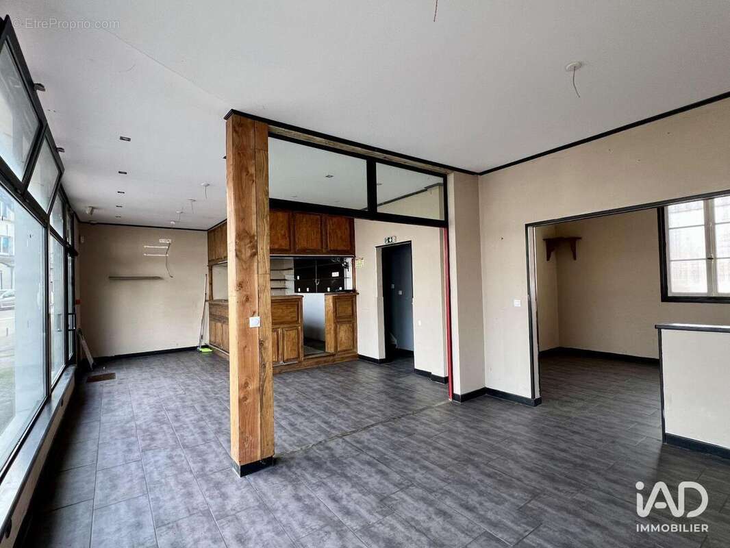 Photo 3 - Commerce à TESSY-SUR-VIRE