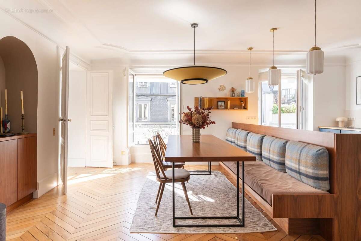 Appartement à PARIS-7E