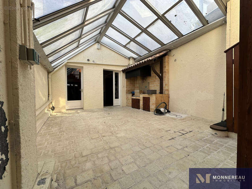 Appartement à BARBEZIEUX-SAINT-HILAIRE