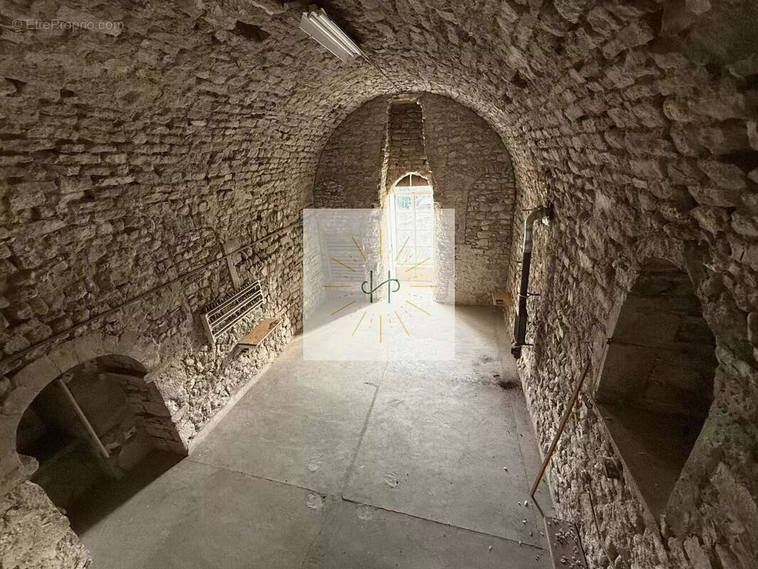 Maison à MONTELIMAR