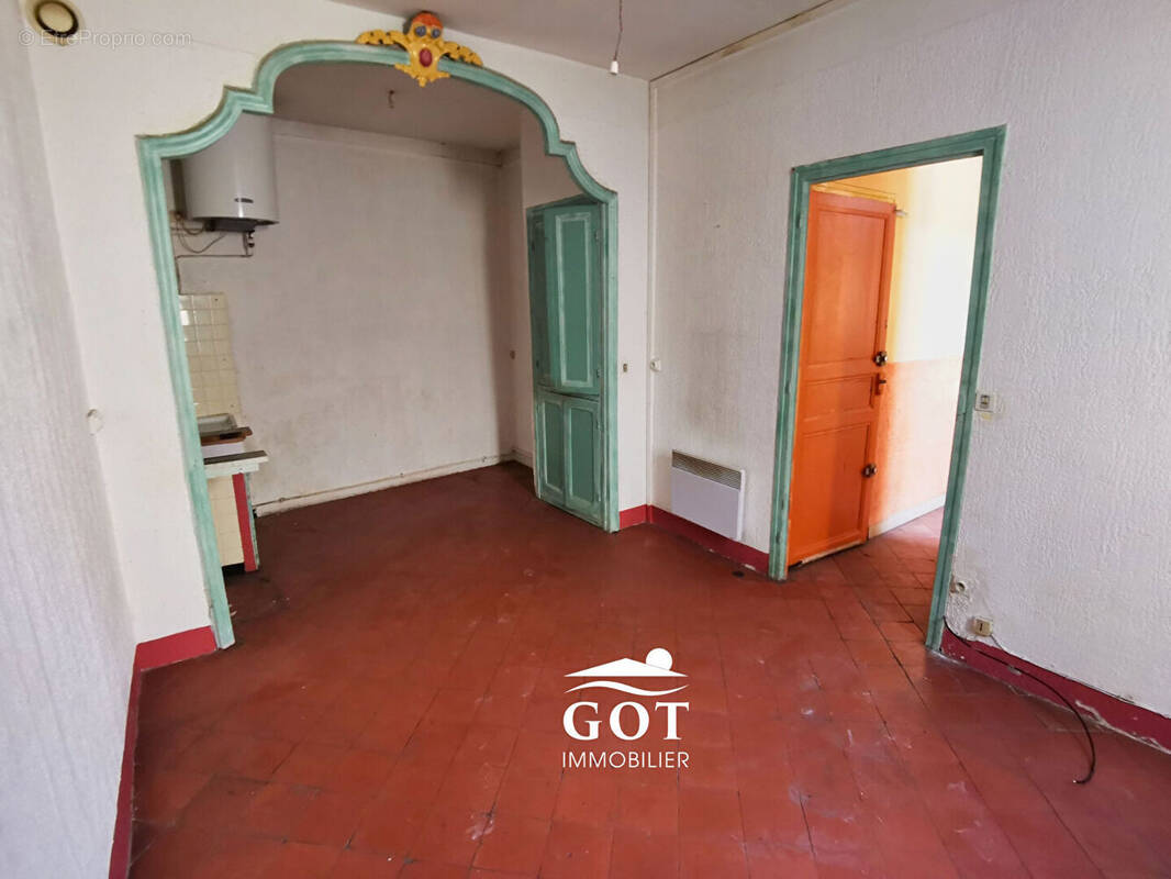 Appartement à SAINT-LAURENT-DE-LA-SALANQUE