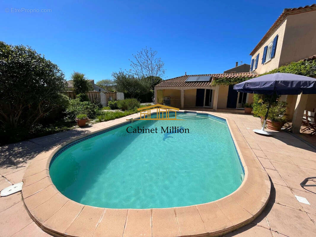 Maison à VIC-LA-GARDIOLE