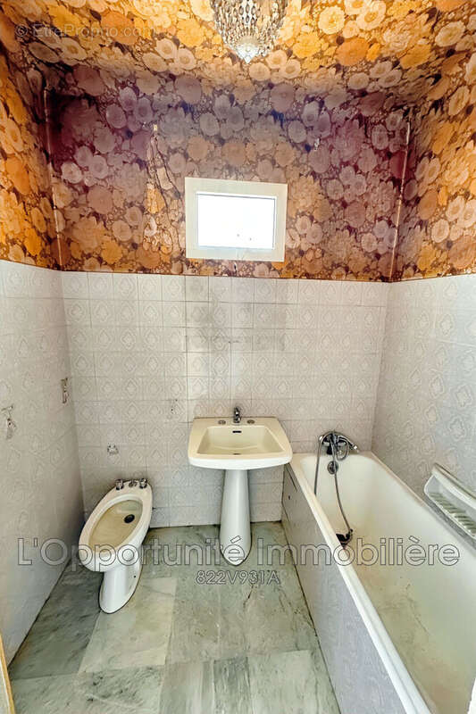 Appartement à VALLAURIS