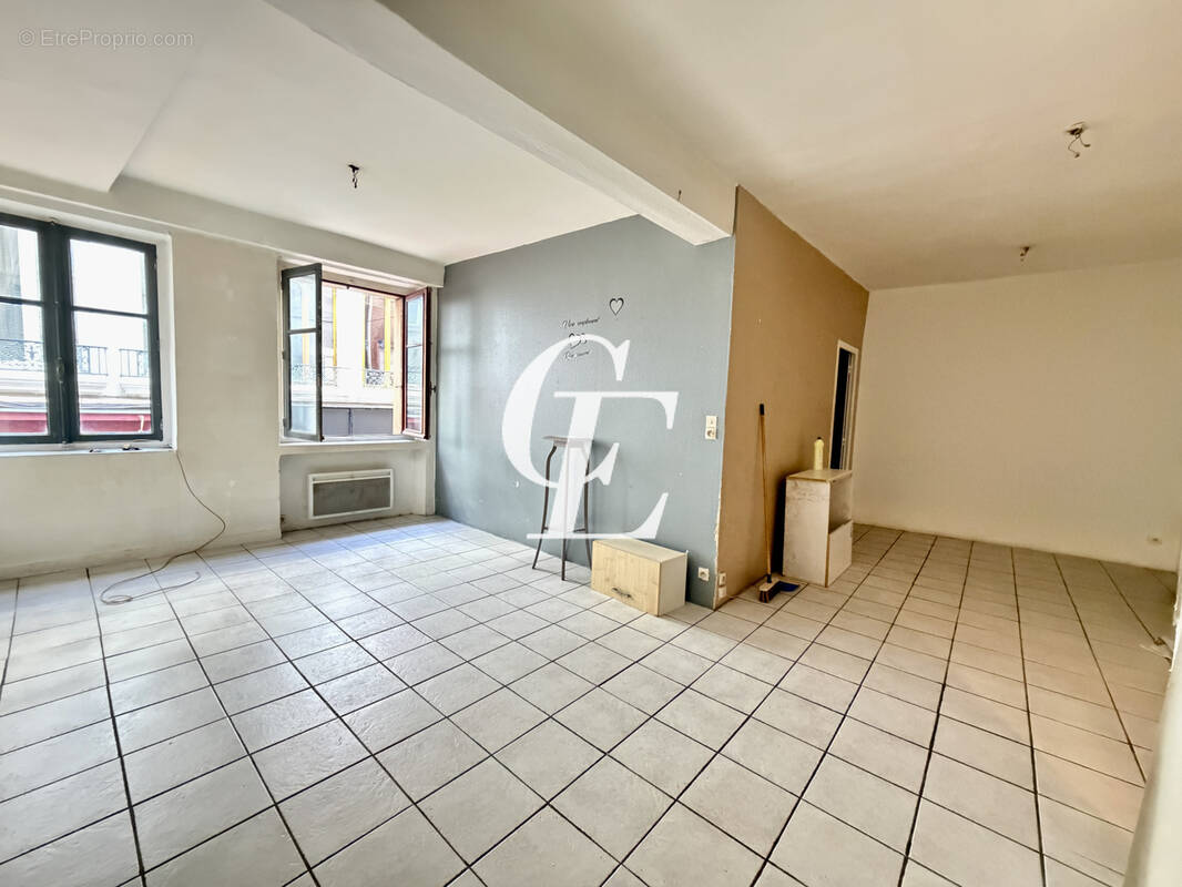 Appartement à SAINT-ETIENNE
