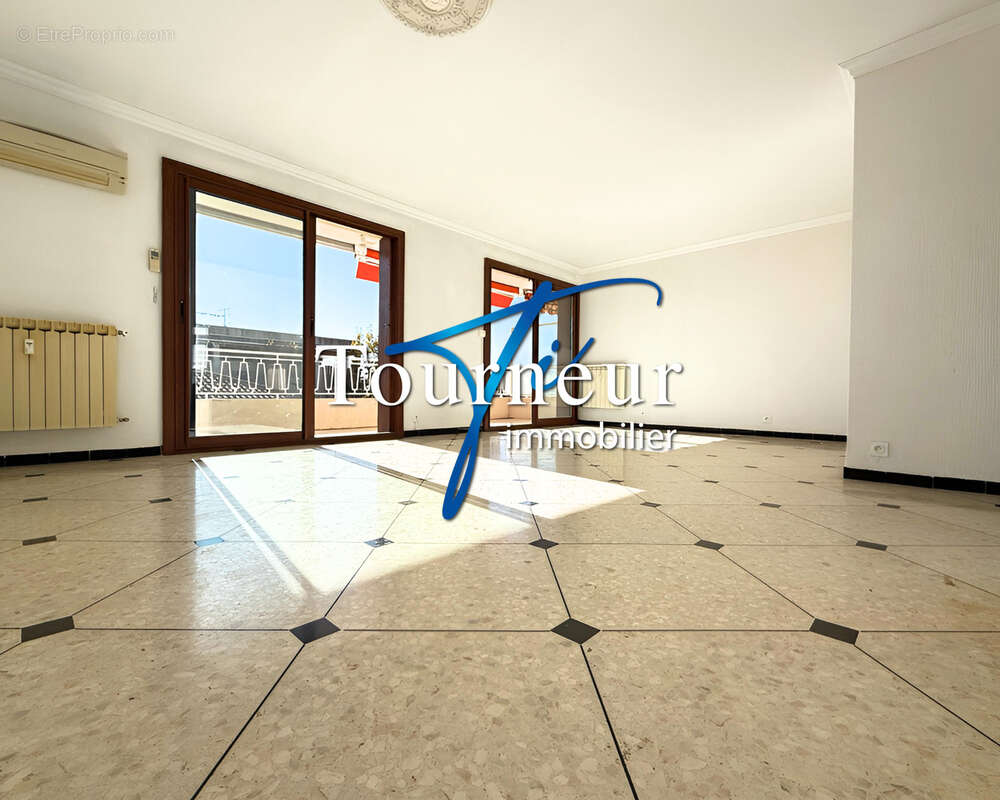 Appartement à SANARY-SUR-MER