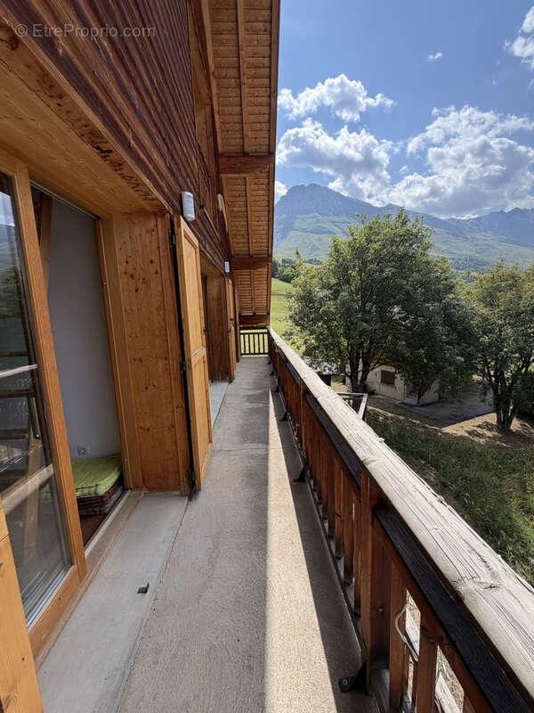 Emplacement idéal pour ce chalet au pied des pistes de ski ! - photo 14