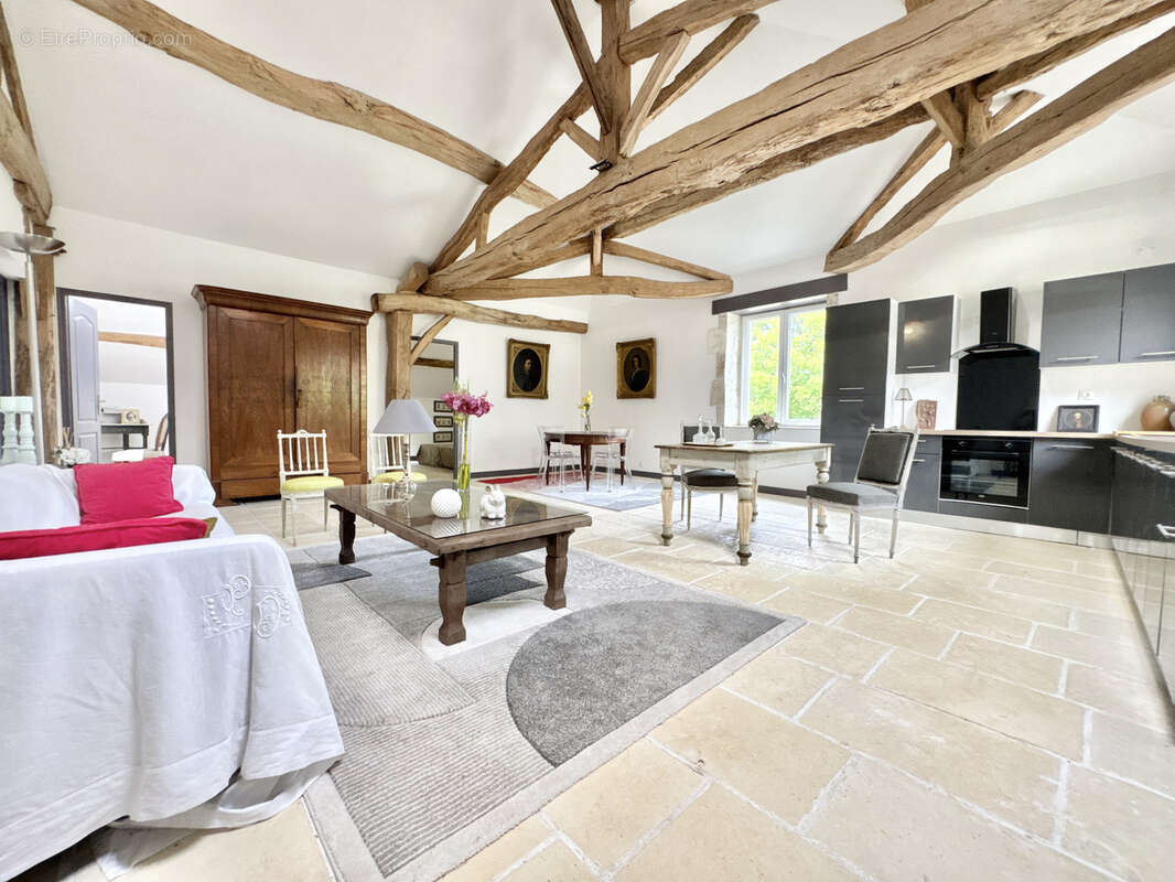 Propriété de prestige comprenant gîtes, une piscine et des dépendances - photo 10
