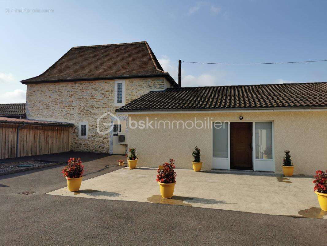 Grande propriété au calme, 8 pièces, 192 m² Habitables, à 45 minutes des plages ! - photo 3