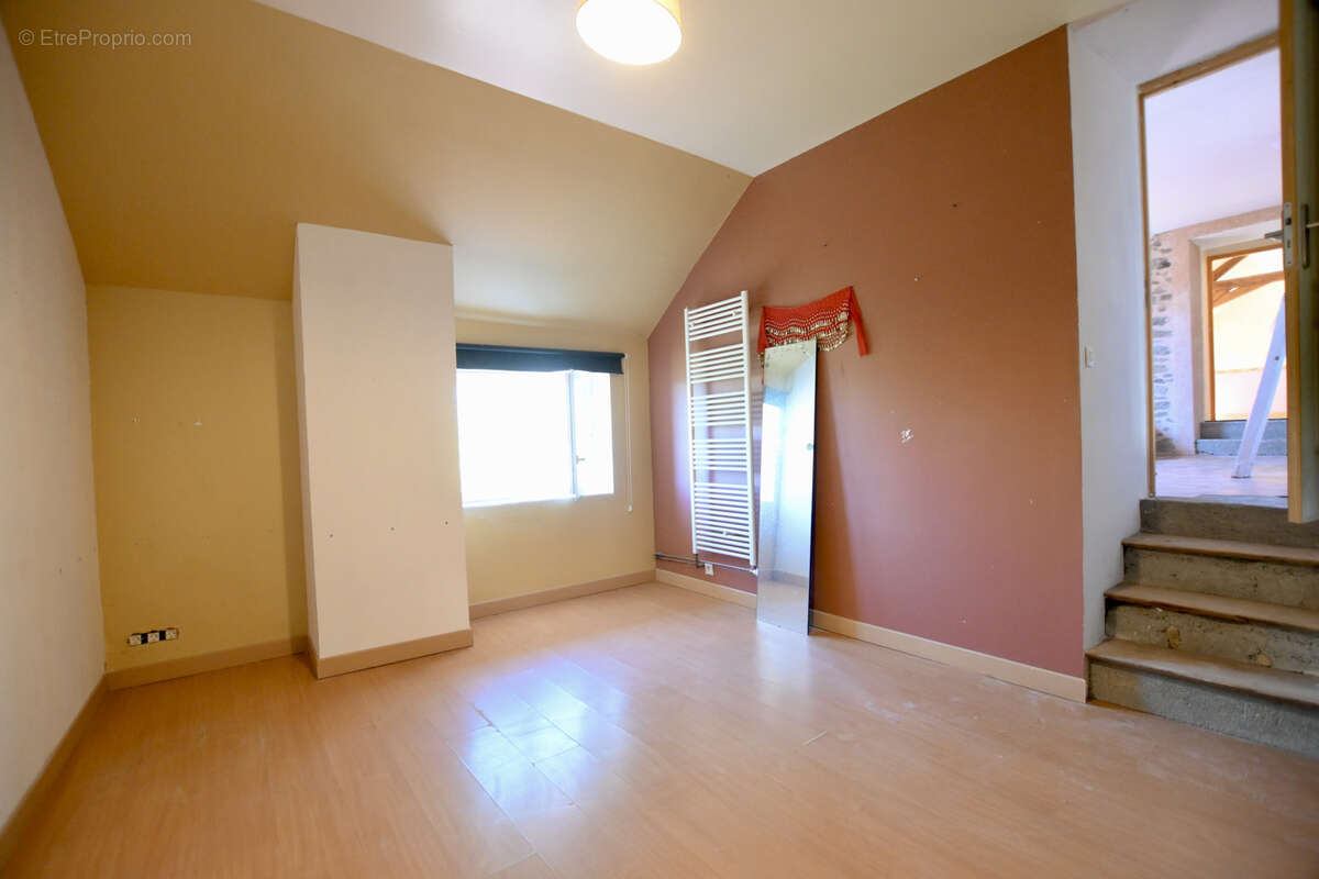 Maison à SAINT-GERMAIN-DES-CHAMPS