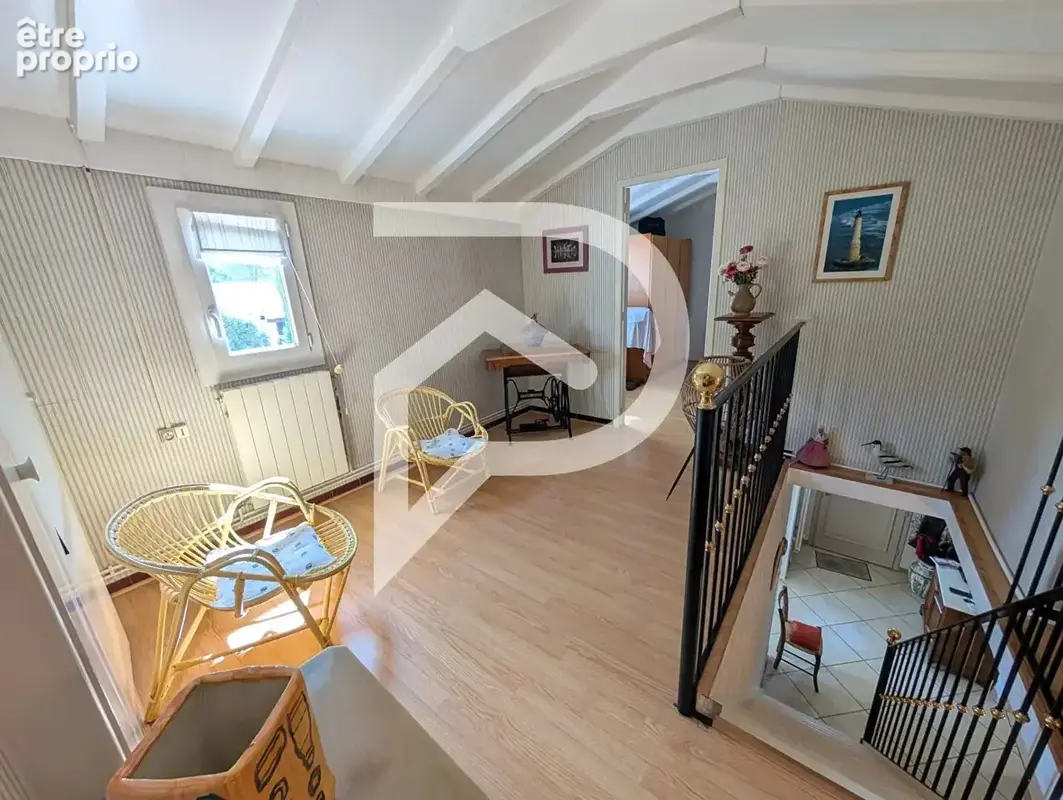 MONTFERRIER - Maison familiale cossue de 160m² avec piscine parfaitement entretenue - photo 11