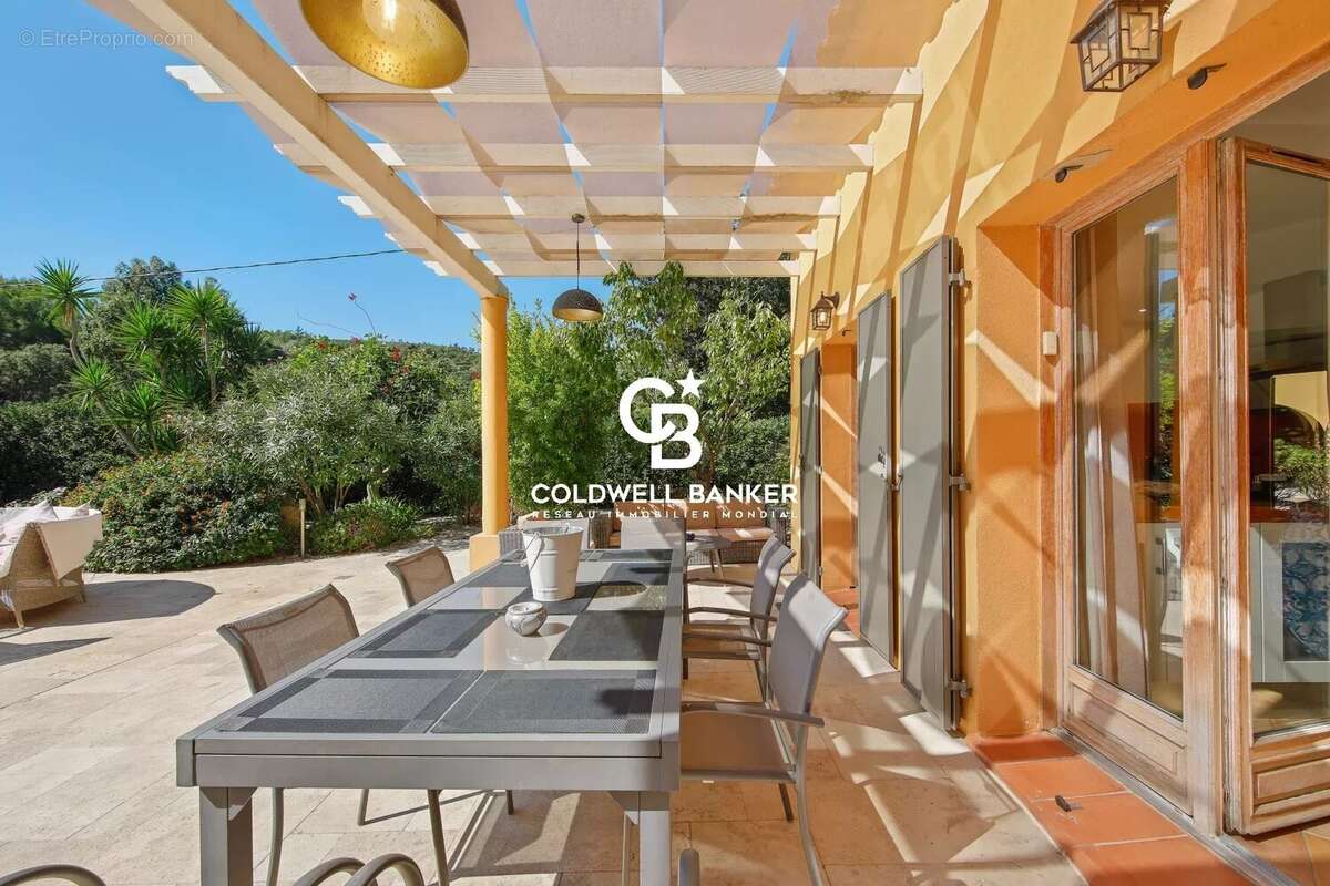 Maison à BORMES-LES-MIMOSAS