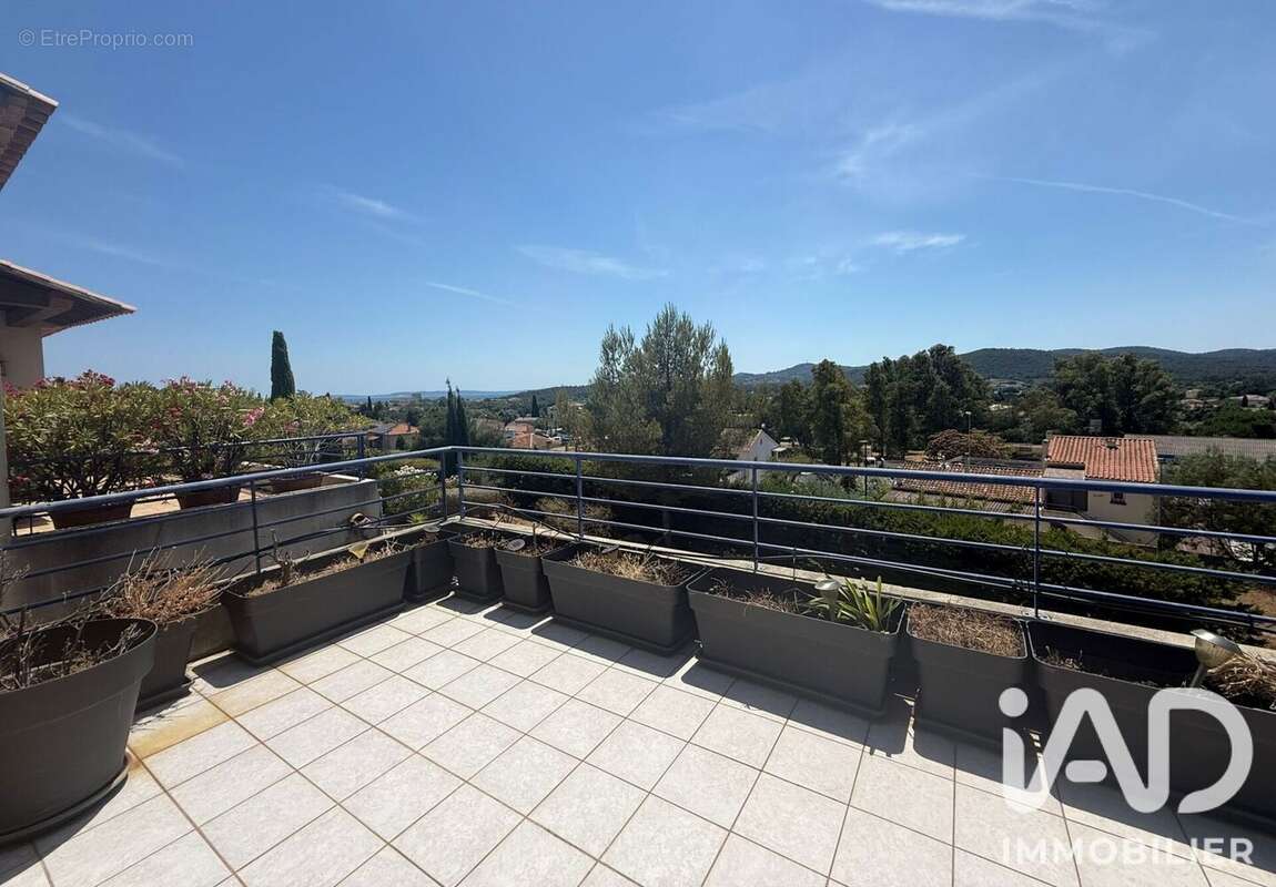 Photo 1 - Appartement à BORMES-LES-MIMOSAS