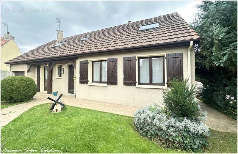 Maison à COURVILLE-SUR-EURE