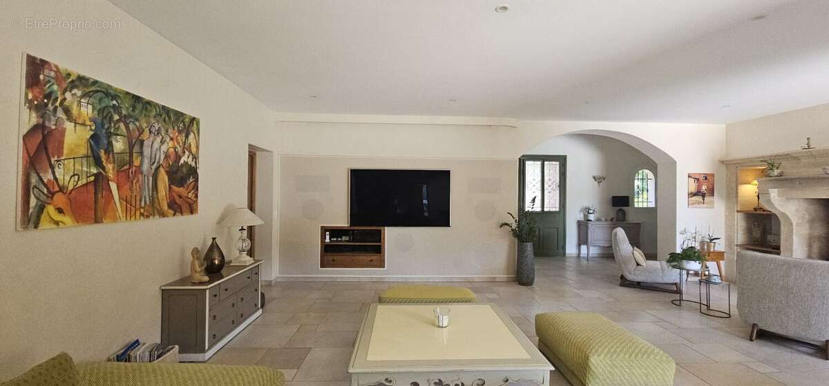 Levens  maison d'architecte au style florentin  piscine  prestations haut de gamme - photo 21