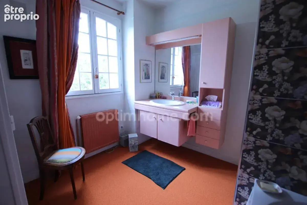 LA GACILLY MORBIHAN, Belle maison familiale de 5 chambres vendue en Viager occupé - photo 20