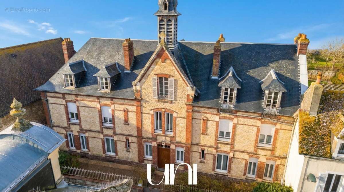 Maison à SAINT-PIERRE-SUR-DIVES