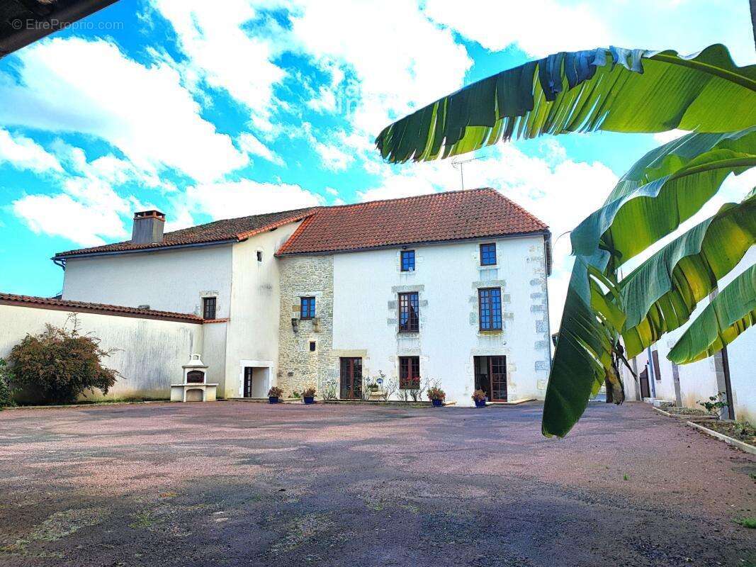 Maison à MAUPREVOIR