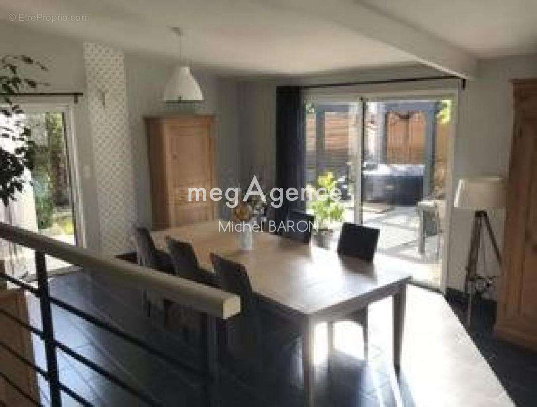 Maison à CHATEAU-GONTIER