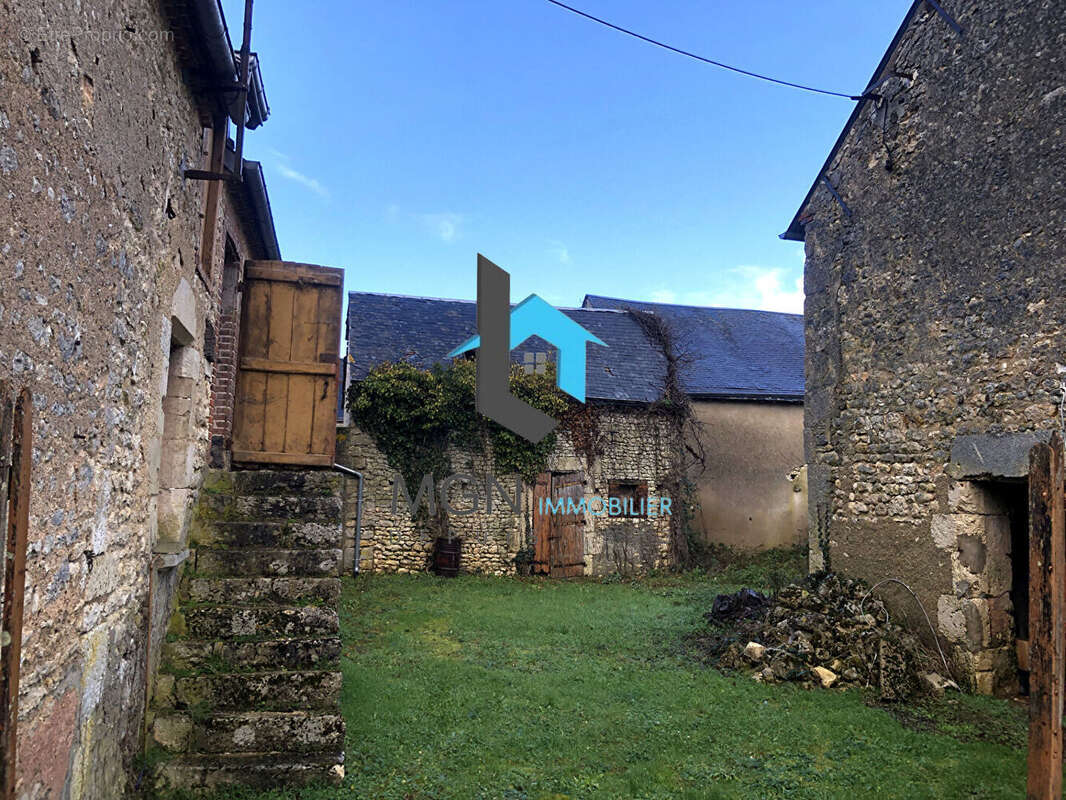 Maison à BULLAINVILLE