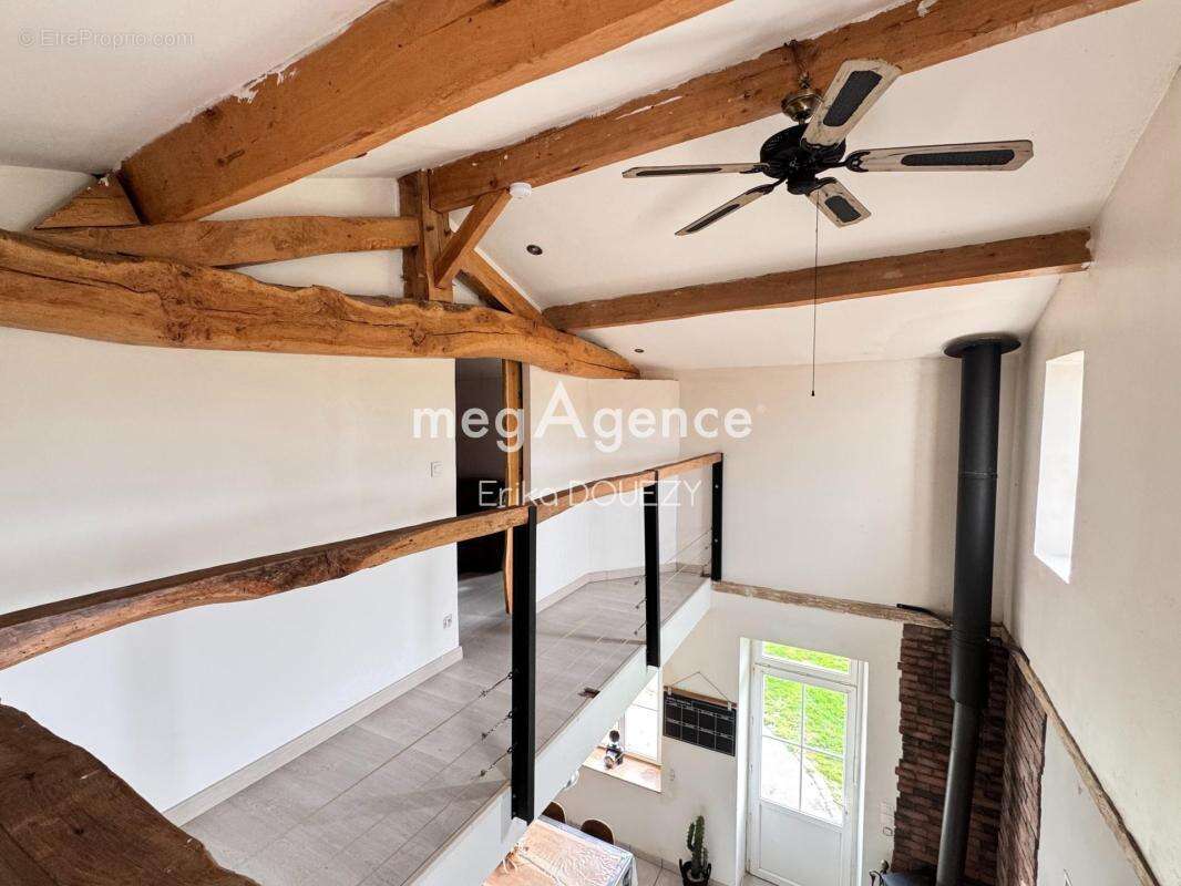 Longère en campagne 5 chambres, étang, piscine, dépendances - photo 9