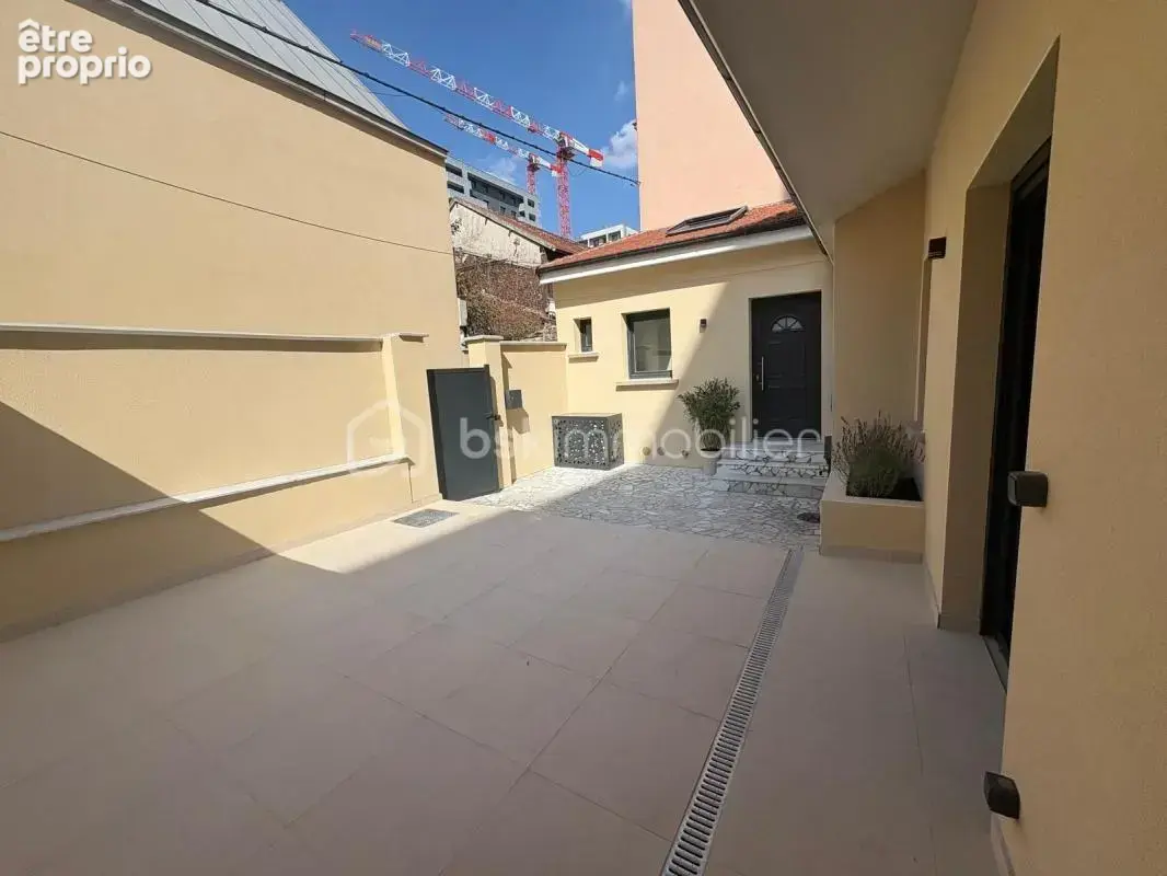  Maison entièrement rénovée avec cour privative – Aux portes de Paris - photo 2