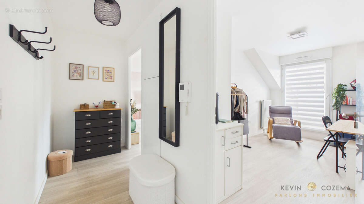 Beau 4 pièces familial de 83 m2 (103 m2 au sol) avec balcons et 2 place de parkings ! - photo 6