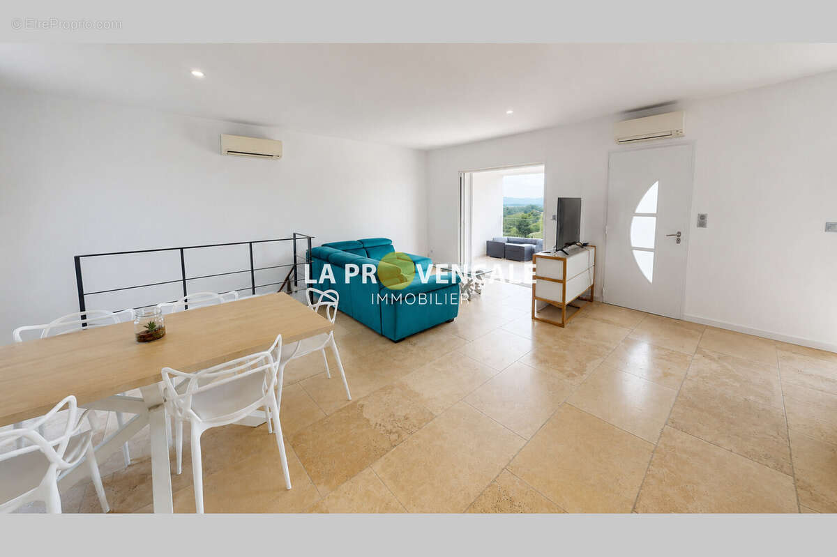Maison 135 m² à Greasque  - photo 6