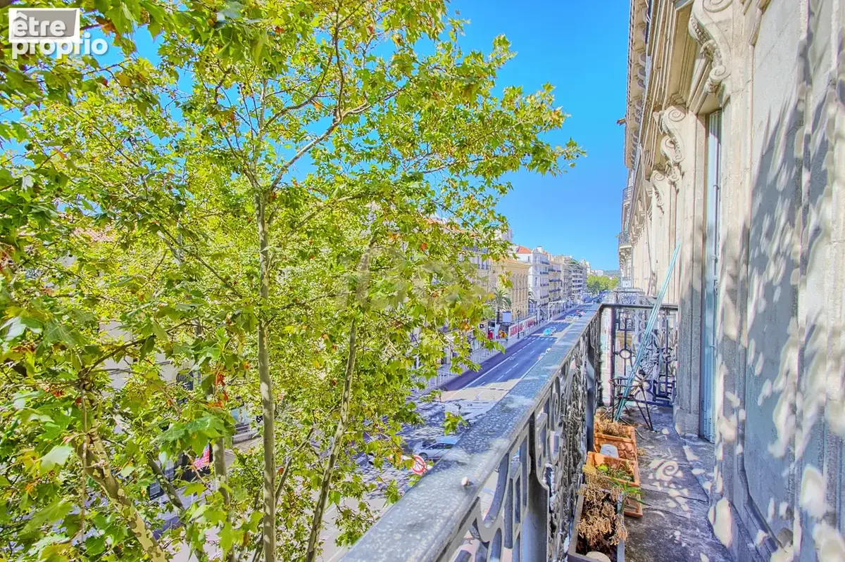 Toulon haute ville - dans un immeuble haussmannien magnifique appartement t4 de 127m2 3 chambres cave et chamb - photo 11