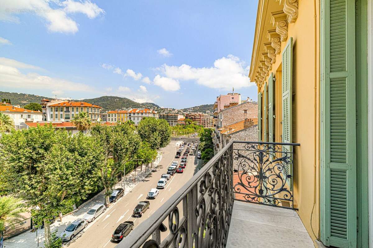 Appartement 90 m² à Nice  - photo 2