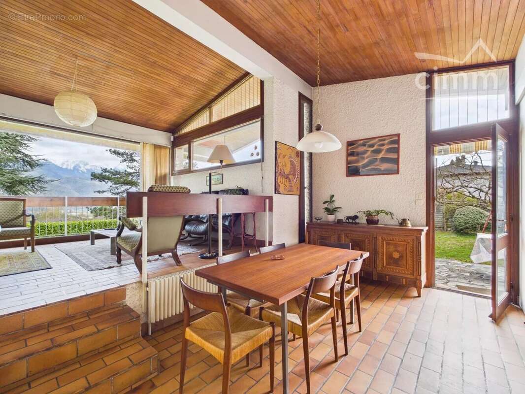 Maison à SAINT-ISMIER