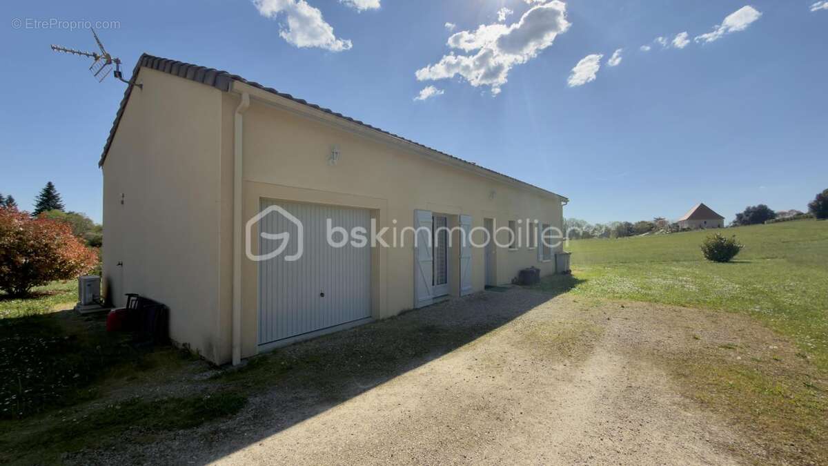Maison contemporaine de plain-pied – Lumineuse – Grand terrain - photo 3
