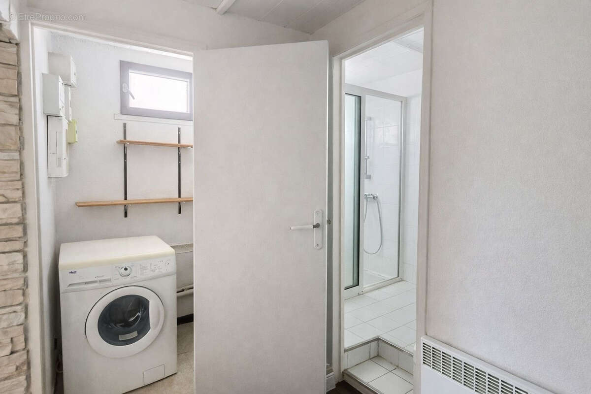 Maison à SAINT-LAURENT-D'AIGOUZE