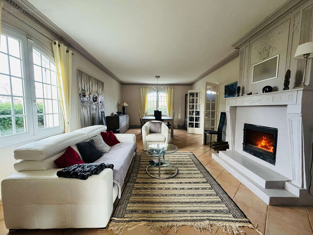 Maison à VAUX-SUR-MER