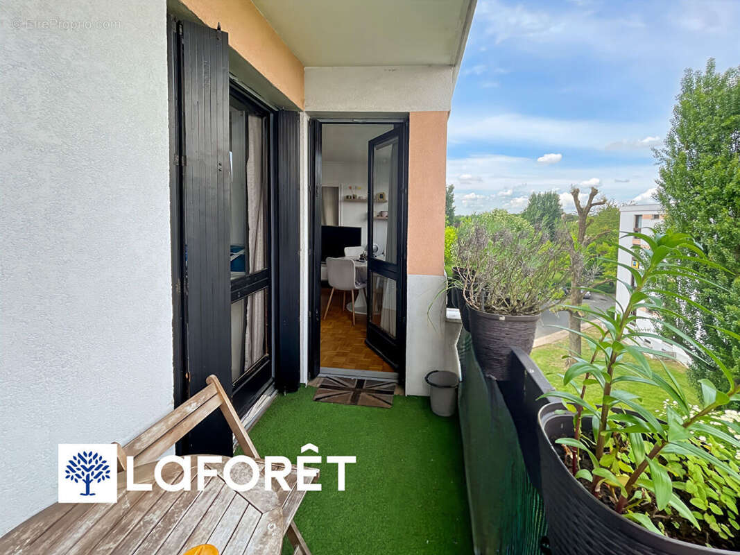 Appartement à SAINTE-GENEVIEVE-DES-BOIS