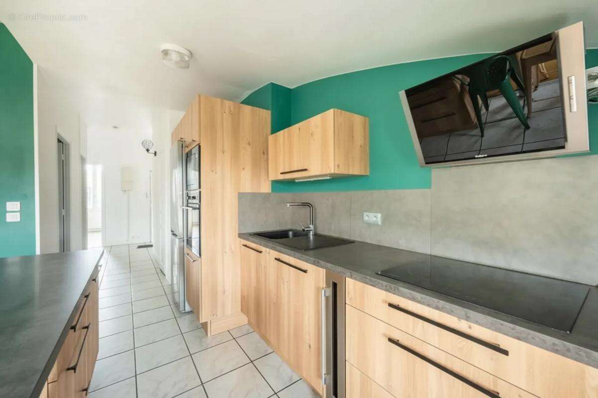 Appartement 87 m² terrain et bâtisse aux Mureaux - photo 2