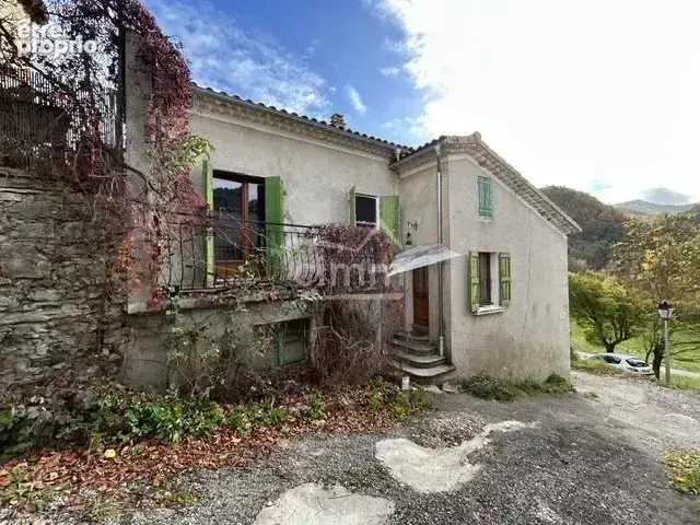 Maison à MONTJAY