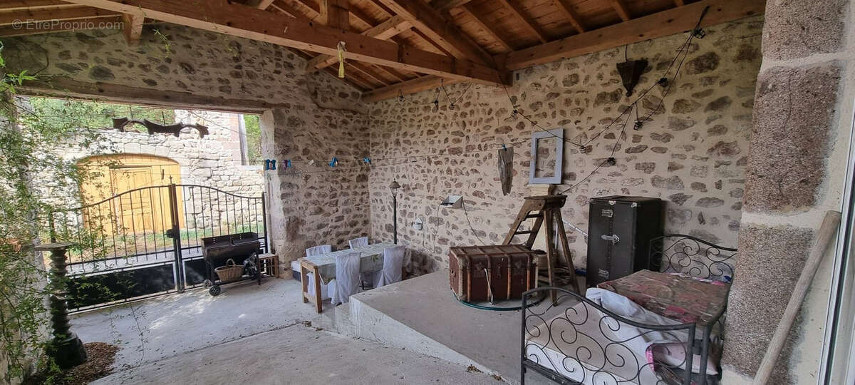 Maison à BELLEVUE-LA-MONTAGNE