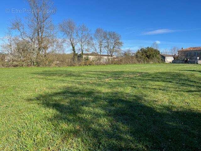 Terrain à LA ROCHELLE