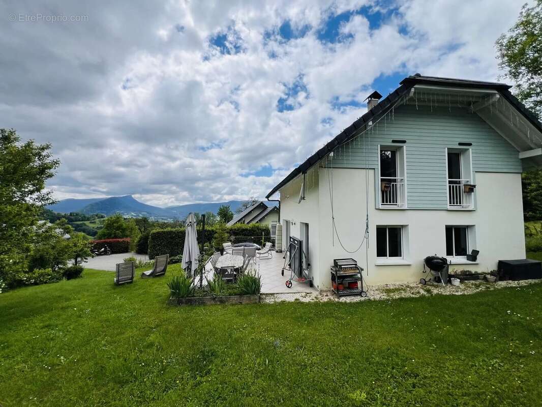 Maison à BELLECOMBE-EN-BAUGES