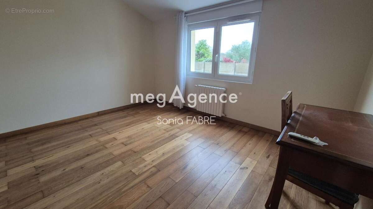 Maison à BOUGUENAIS