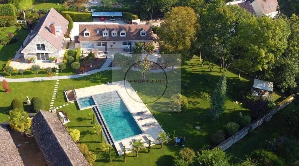 Maison 400 m² à Samoreau  - photo 3