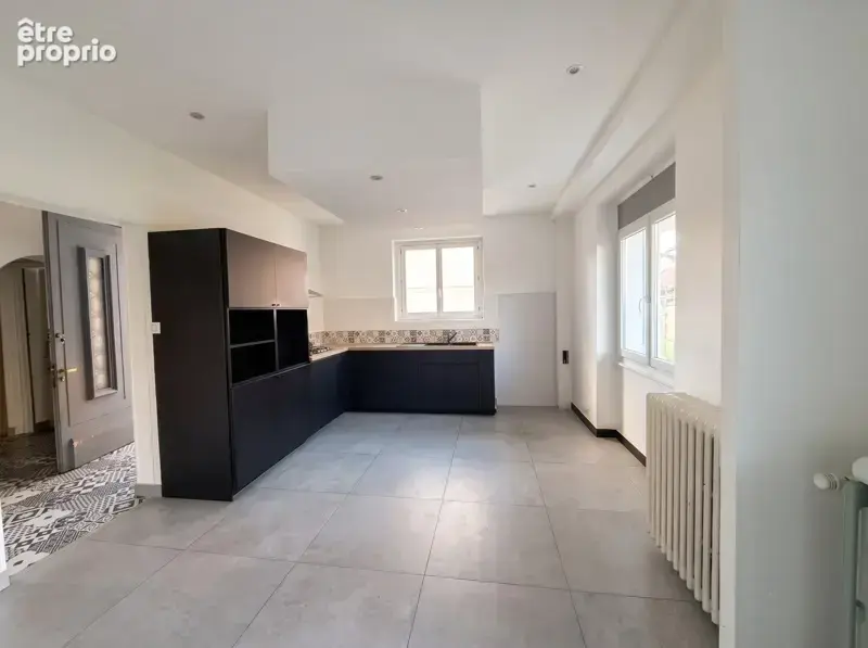 Maison de 5 pièces principales - photo 3