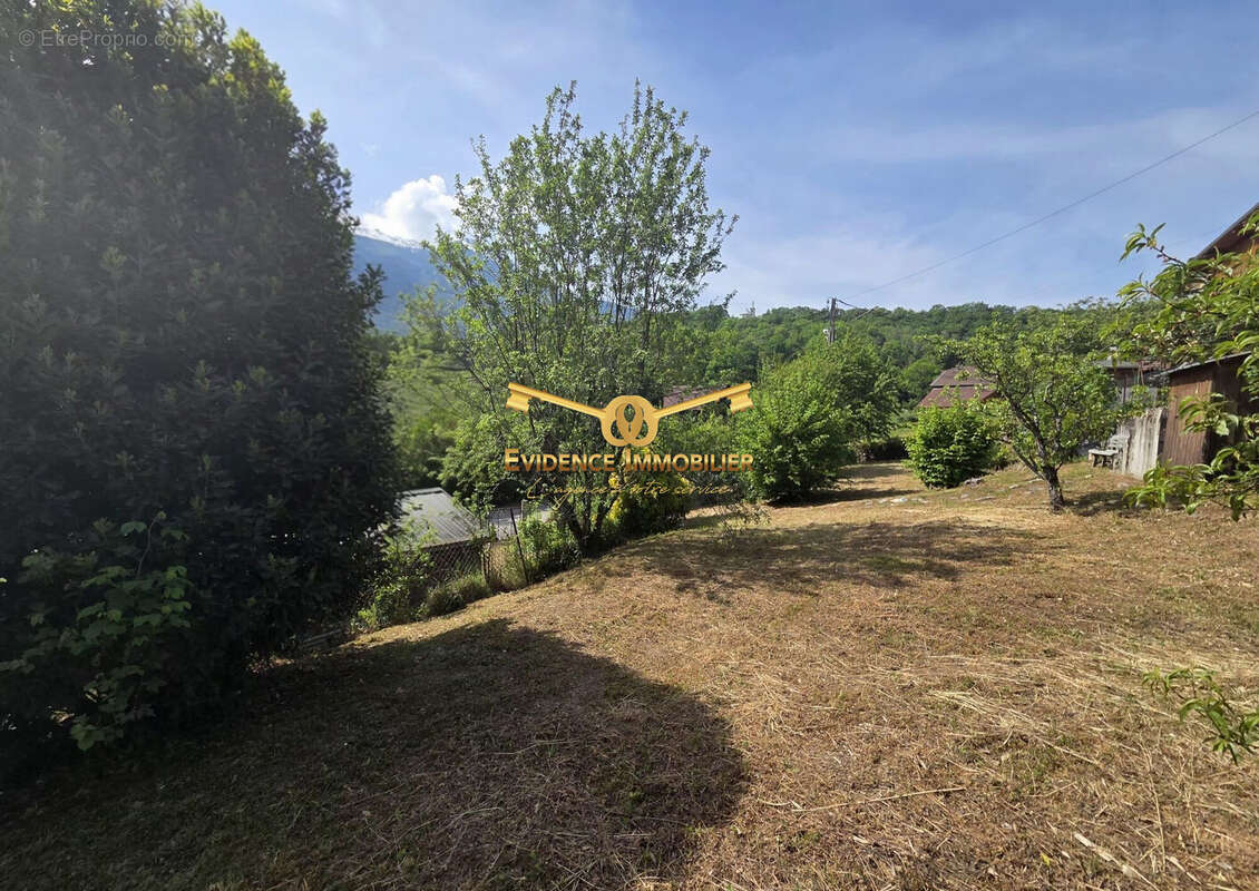 Terrain 540 m² à Cevins  - photo 2
