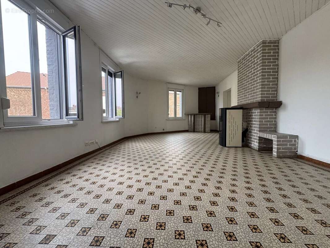 Maison 4 chambres , garage 60m² - photo 4