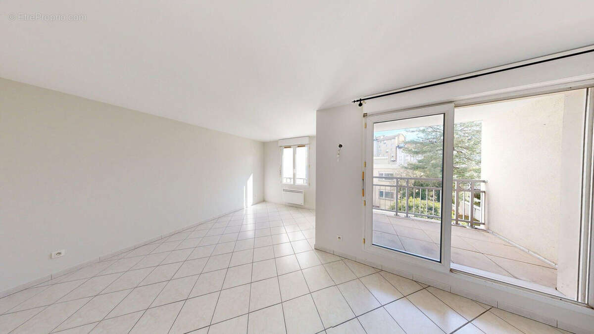 Appartement 67m² à lyon 7e arrondissement - photo 2