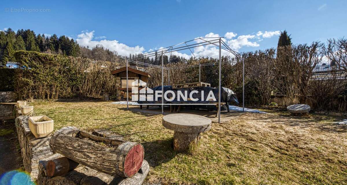 Appartement à DEMI-QUARTIER